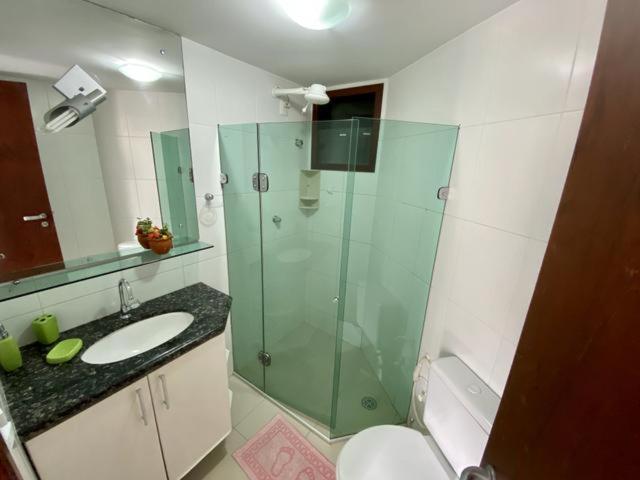 Na Beira De Pajucara - Edificio Casa Bela - Aparamento Com 02 Quartos - Possui Varanda - Vista Lateral Do Mar- Avenida Doutor Antonio Gouveia 77-Consumo Eletrico E Pago No Ckeck-Out- 1 Kwh E 1,35 Reais - Tem Tela De Protecao Na Varanda E Janelas Maceio  Luaran gambar
